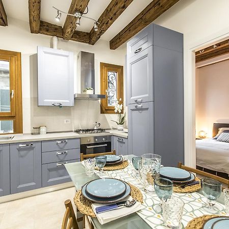 Ca Rezzonico Apartment R&R Venice Exterior photo