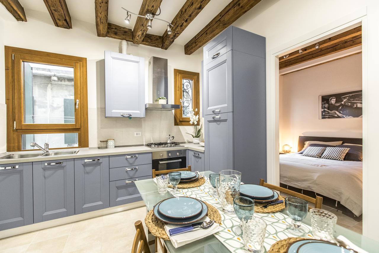 Ca Rezzonico Apartment R&R Venice Exterior photo